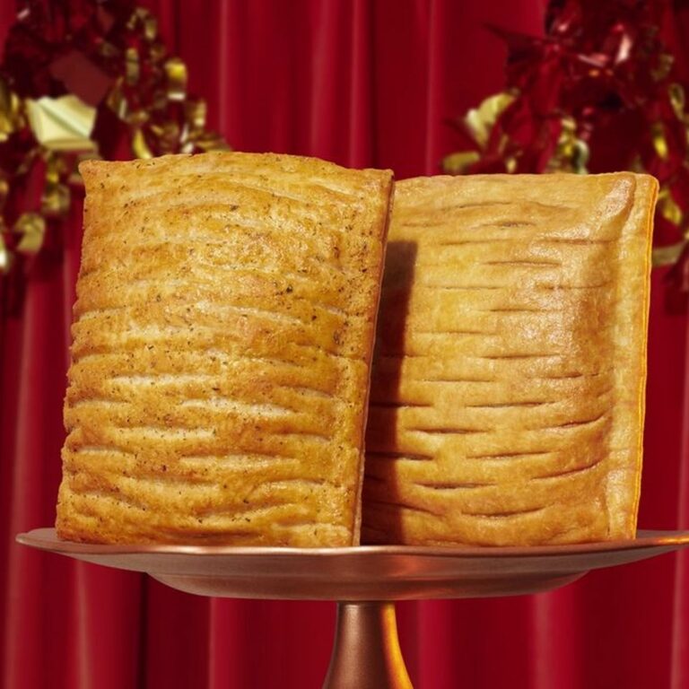 Free-Greggs-Festive-Bake